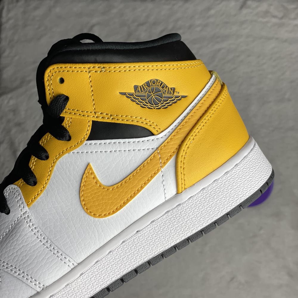 Jordan 1 Mid University Gold (GS)